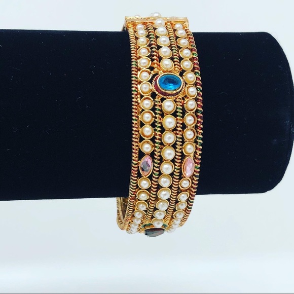 Eastern Jewellery - Picture 13 of 16